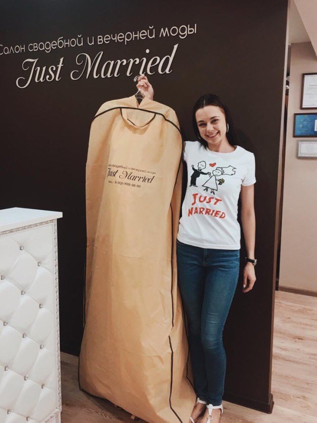 Чехлы для одежды, свадебных платьев текстиля и обуви от компании "Октябрь"