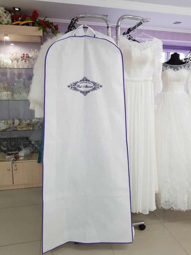 Чехлы для одежды, свадебных платьев текстиля и обуви от компании "Октябрь"